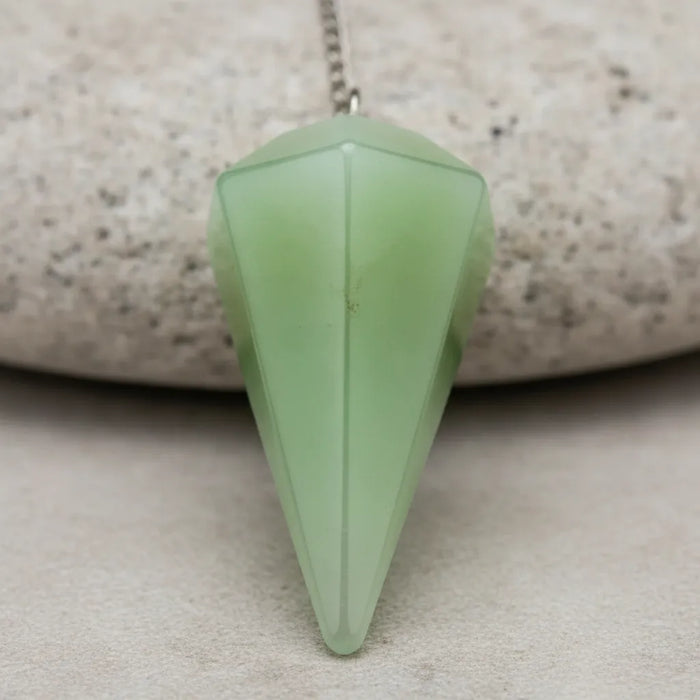 Péndulo Pirámide Jade Grande