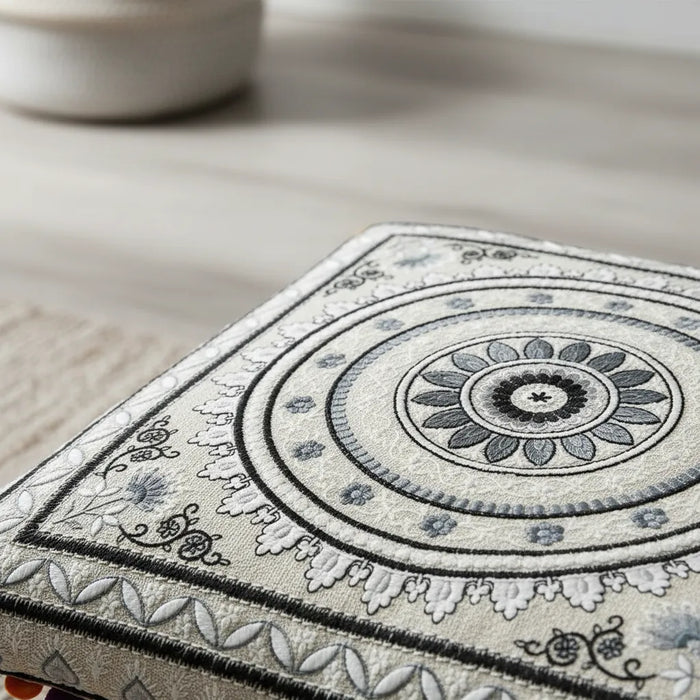 Cojin Boho Gris Cuadrado Mediano
